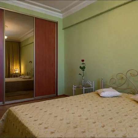 On Nezavisimosti 44